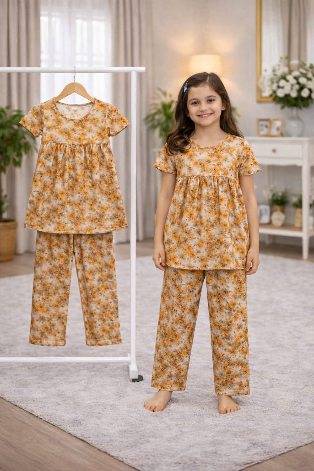 Girls t-shirts & plaju set