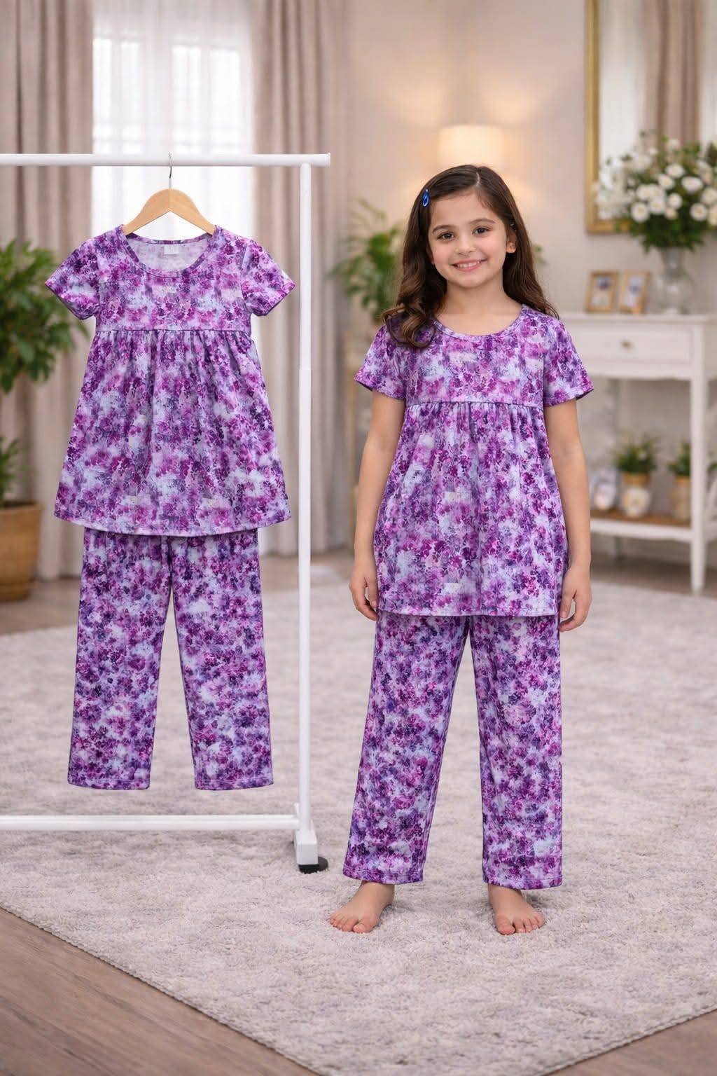 Girls t-shirts & plaju set
